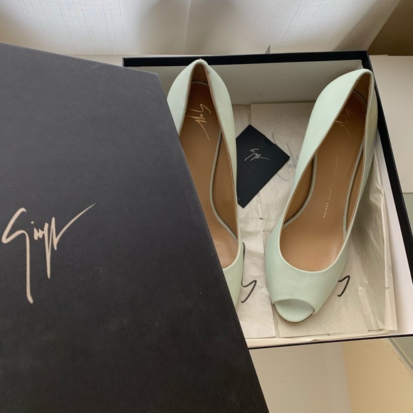 Giuseppe Zanotti Heels - Brand New! - Picture 4 of 4